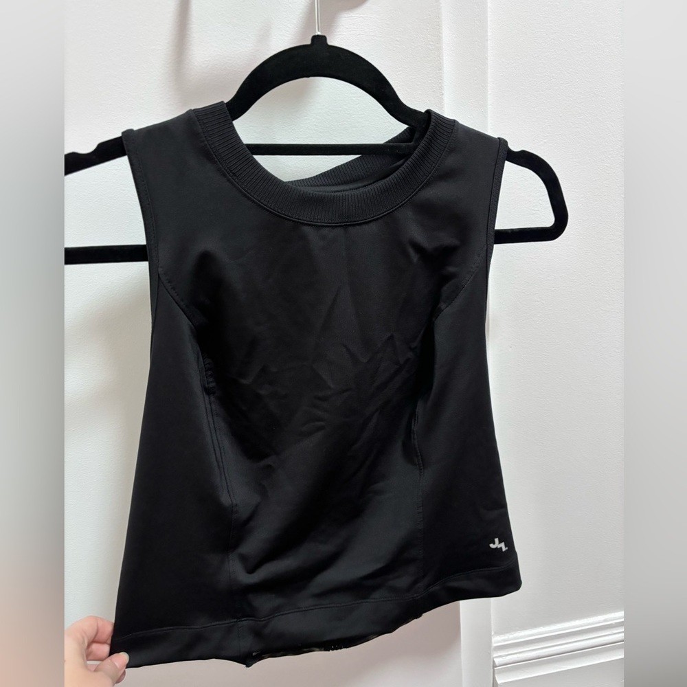 Black Sleeveless Performance Tank Top